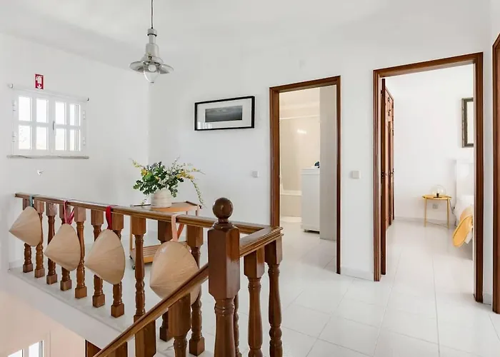 Beachfront Villa With Private Pool In Manta Rota
