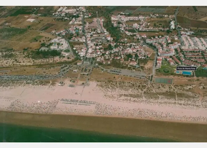 Algarve T2 Apartment W Balcony And Sea View Near Beach In Manta Rota